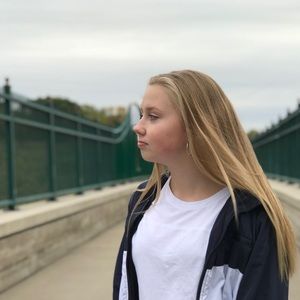 Meet your Posher, Adrianna